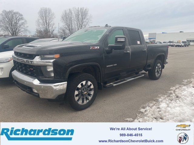 2023 Chevrolet Silverado 3500HD LT's photo