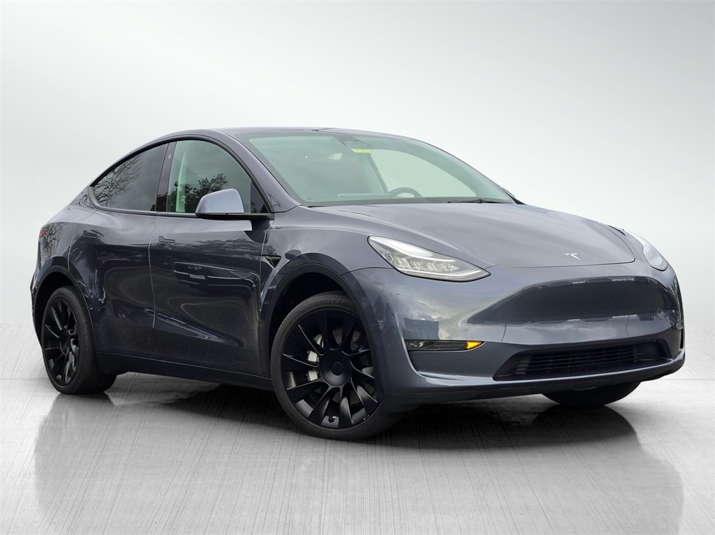 2023 Tesla Model Y Long Range's photo