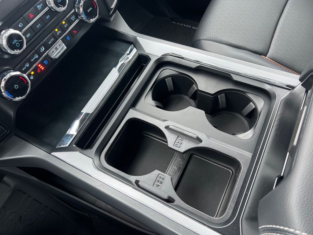 2025 Ford F-250 Lariat photo 16