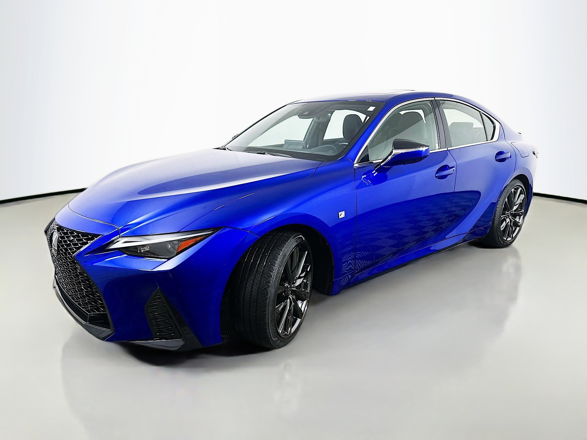 2022 Lexus IS 350 F SPORT photo 3