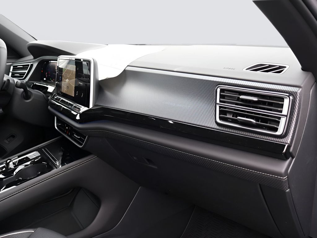 2025 Volkswagen Atlas Cross Sport SEL Premium R-Line photo 12