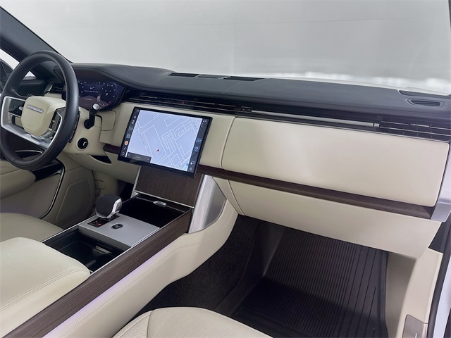 2025 Land Rover Range Rover SE photo 29