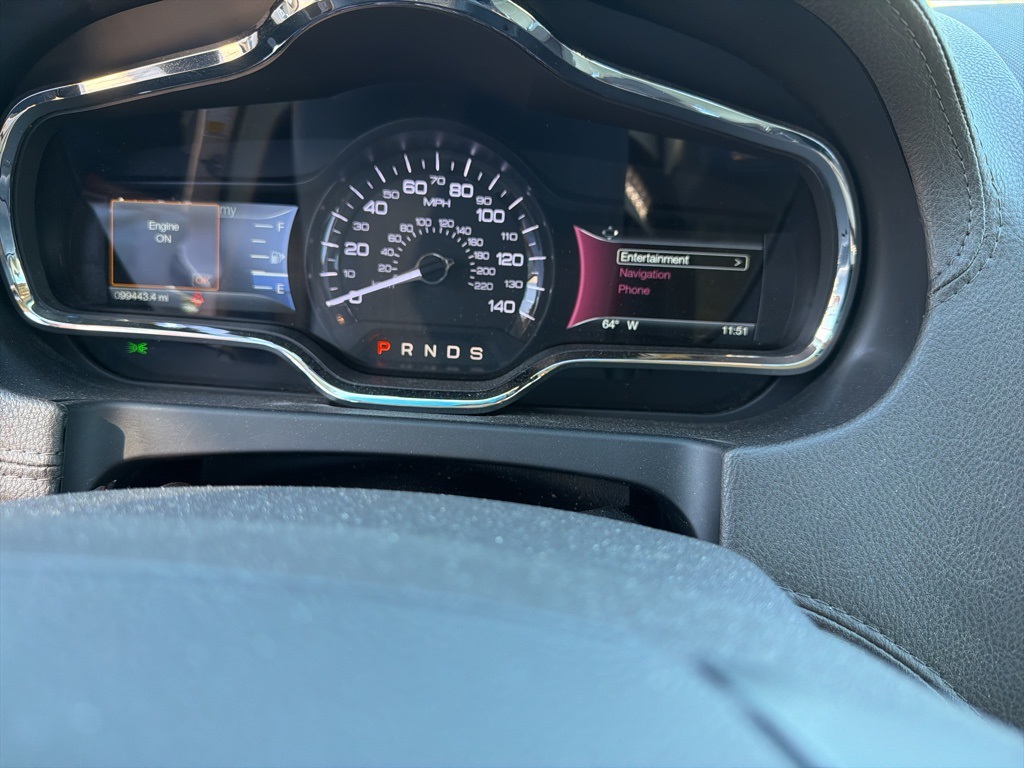 2019 Lincoln MKT Reserve photo 4