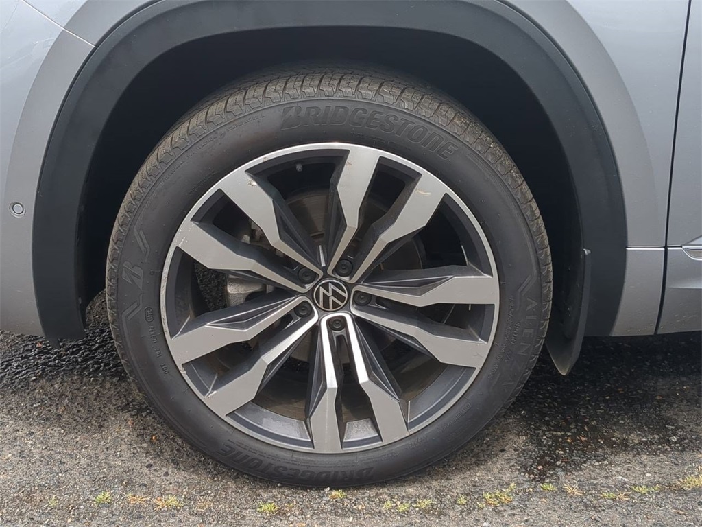 2022 Volkswagen Atlas Cross Sport V6 SEL Premium R-Line photo 28