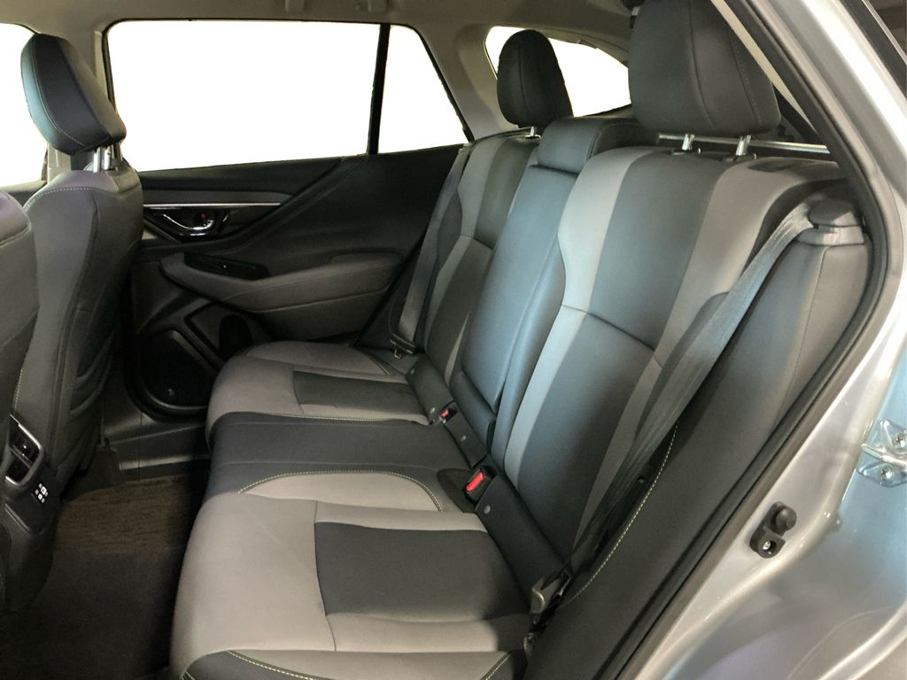 2024 Subaru Outback Onyx Edition photo 9