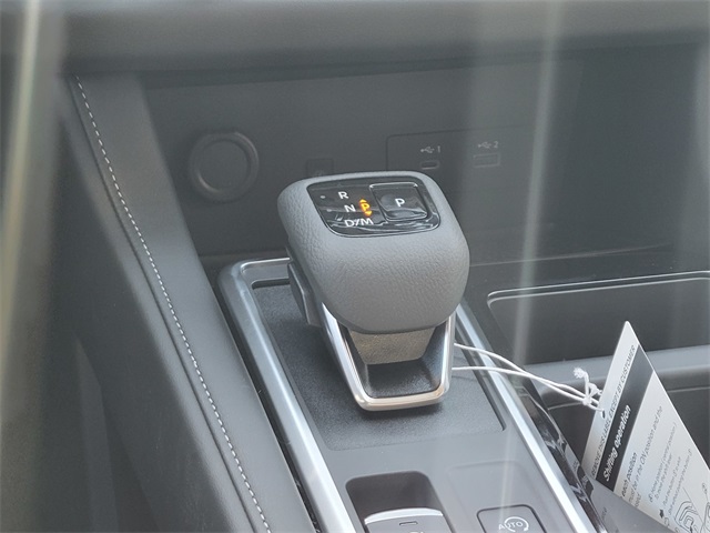 2025 Nissan Pathfinder SL photo 24