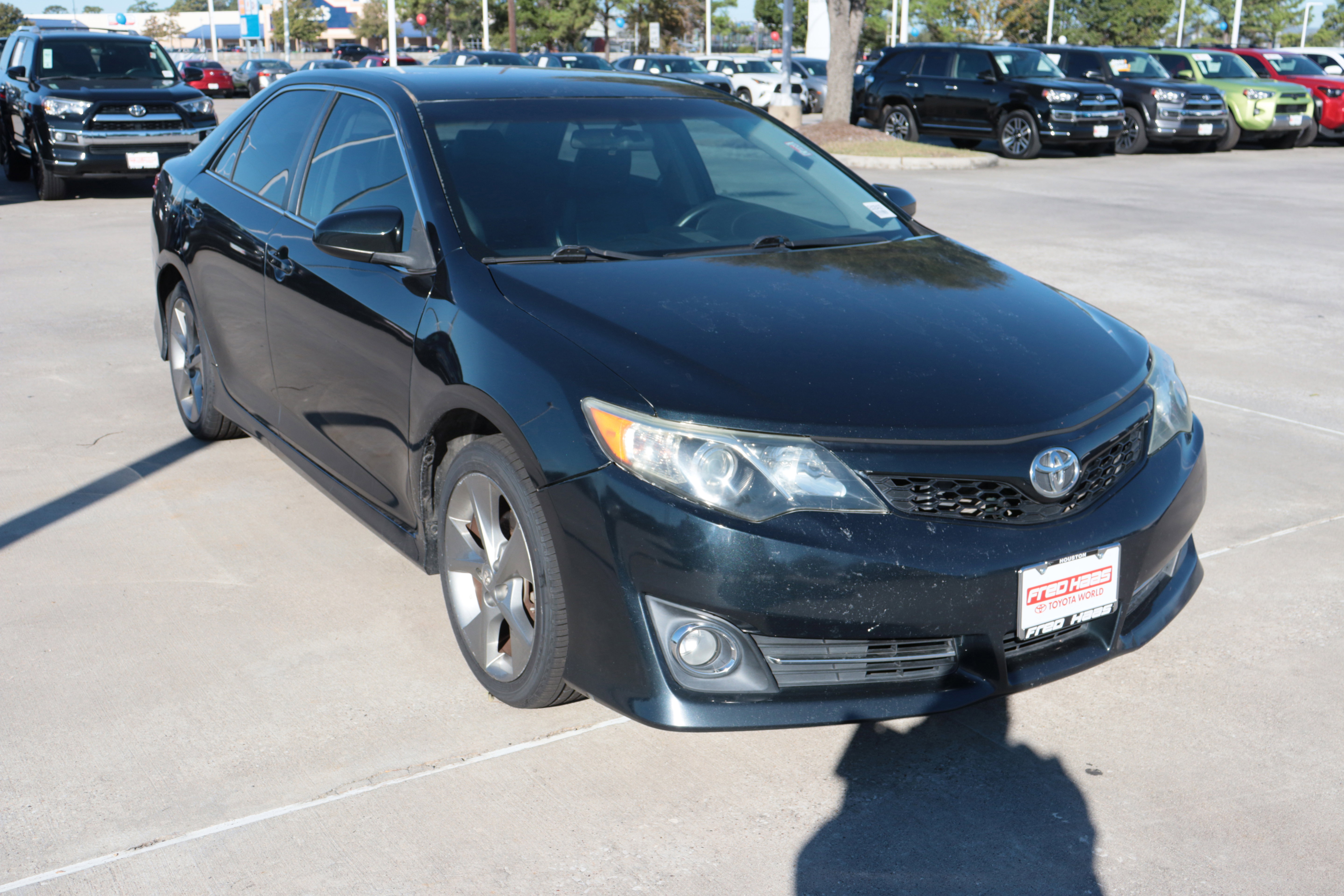 Used 2014 Toyota Camry SE with VIN 4T1BK1FK4EU025433 for sale in Spring, TX