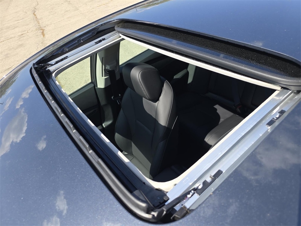 2025 Honda Accord Hybrid Touring photo 3