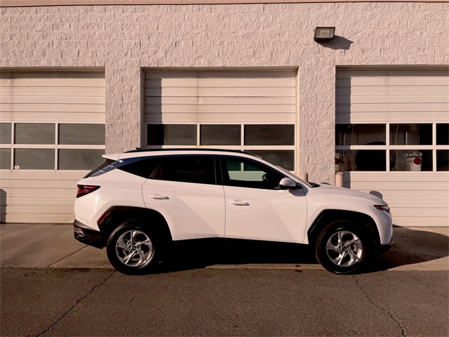 2024 Hyundai Tucson SEL photo 2