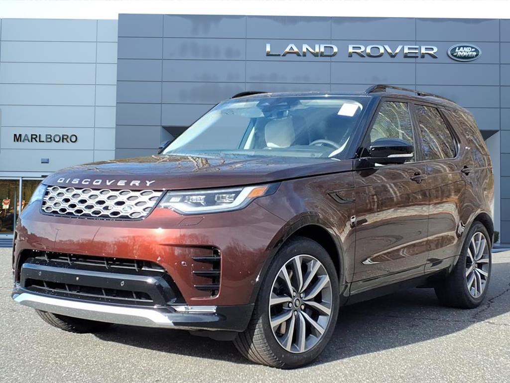 2026 Land Rover Discovery Gemini Edition's photo