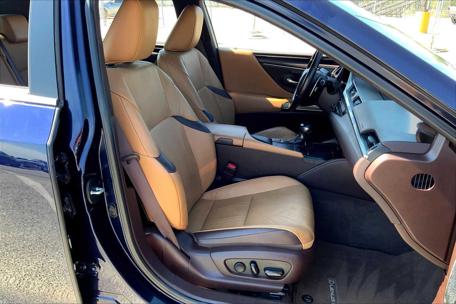 2020 Lexus ES 350 Ultra Luxury photo 8