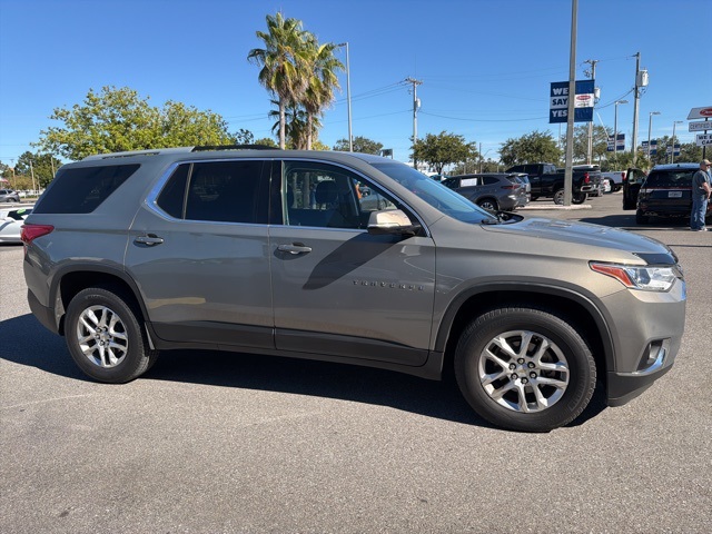 2018 Chevrolet Traverse photo 2