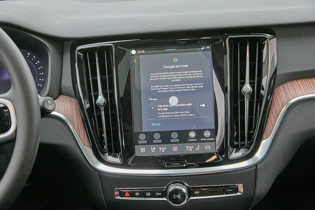 2026 VOLVO V60CC - Image 26