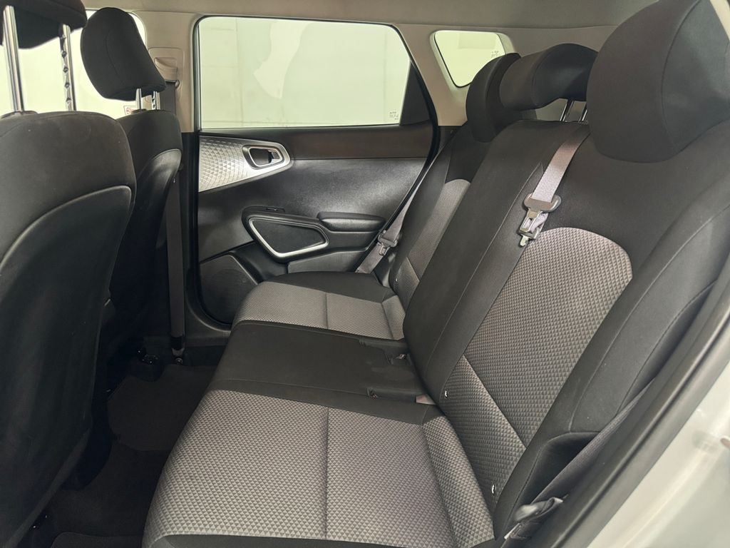 2020 Kia Soul LX photo 15