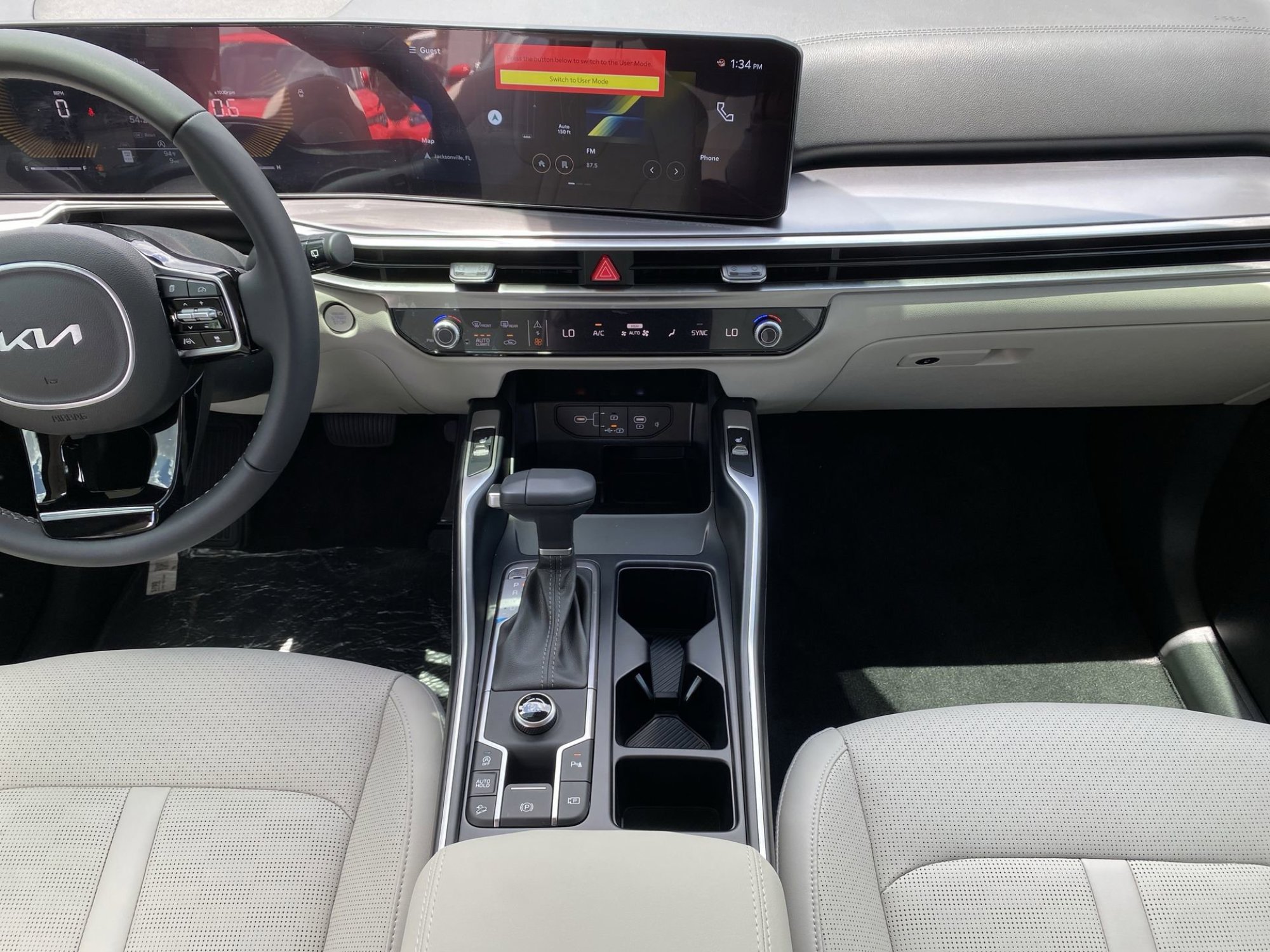 2025 Kia Sorento S photo 11