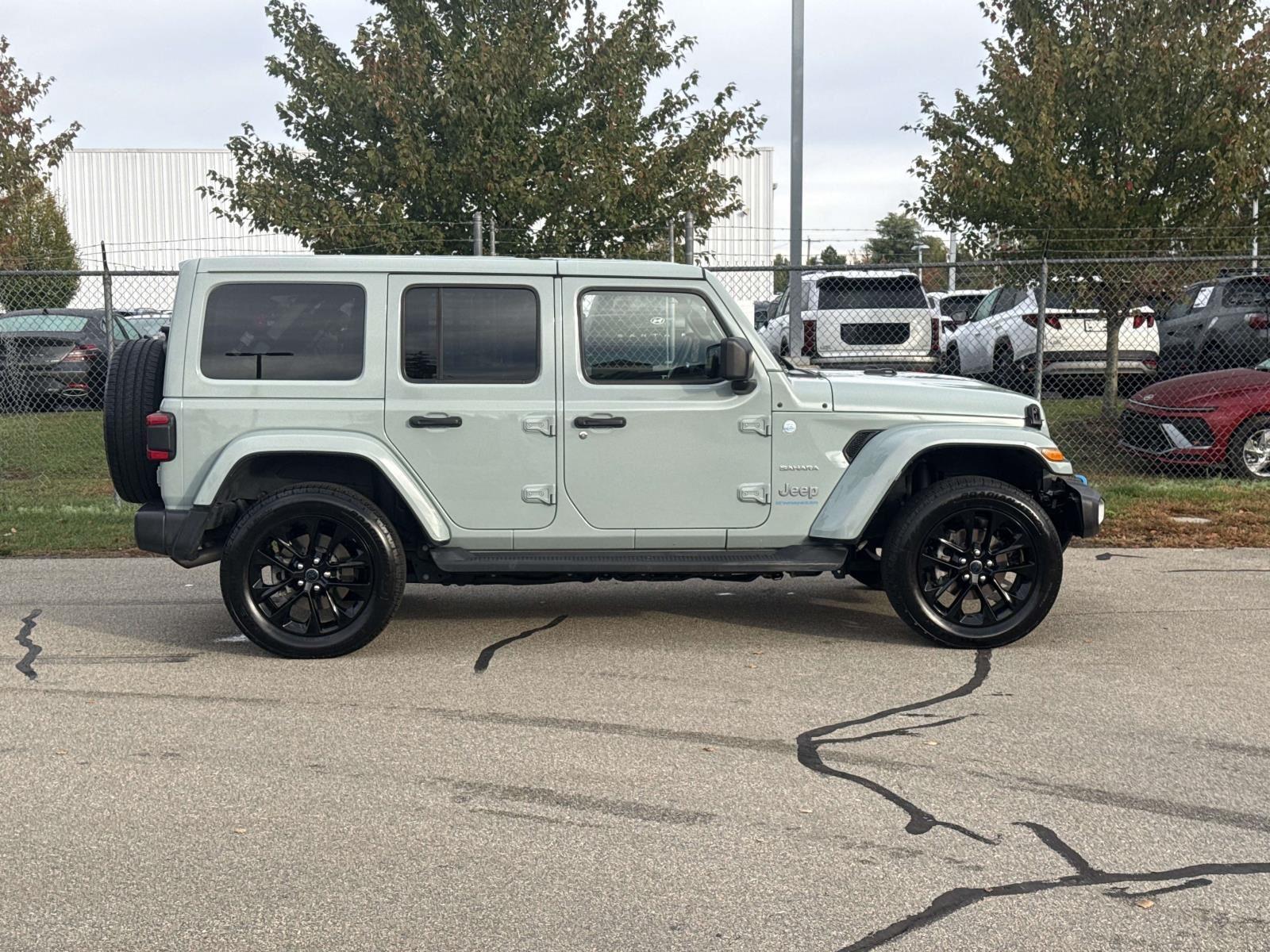 2024 Jeep Wrangler 4xe Sahara photo 4