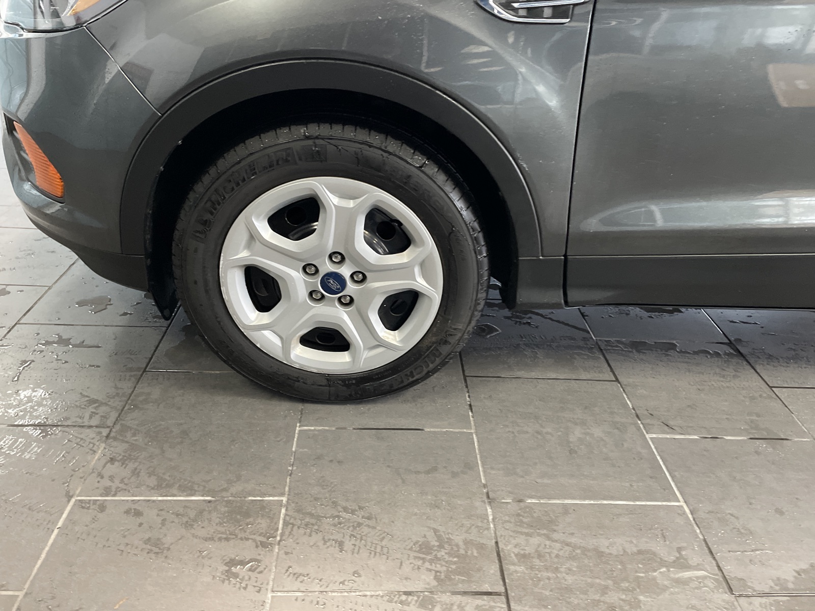 2019 Ford Escape S photo 21