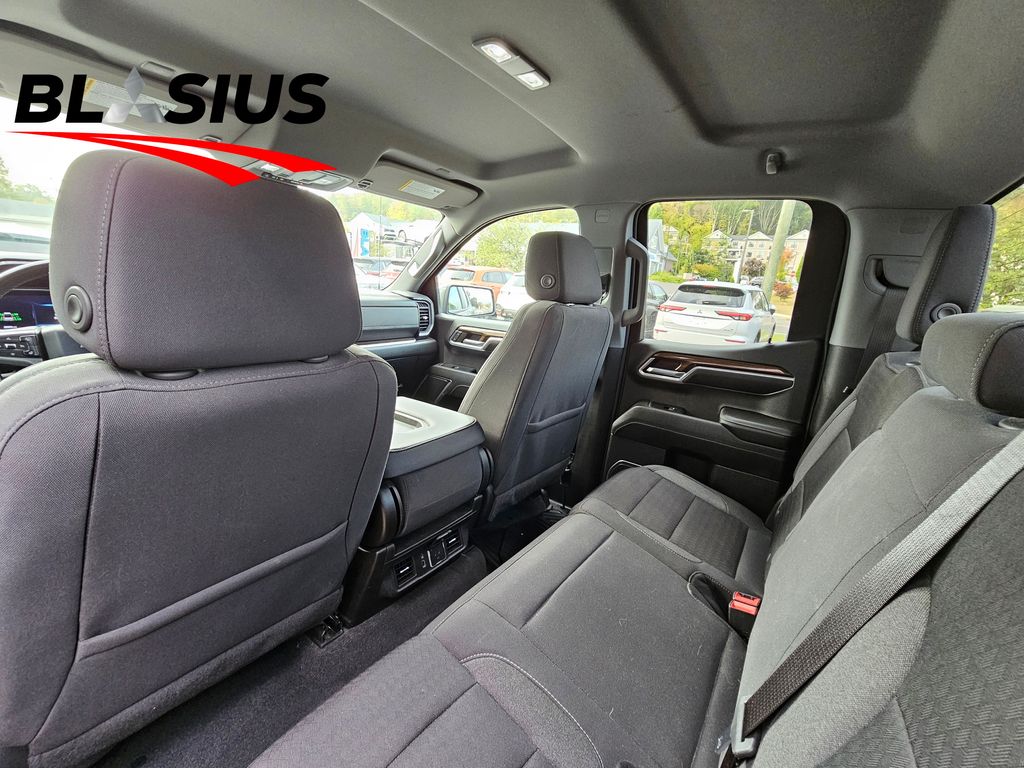 2022 Chevrolet Silverado 1500 LT photo 11