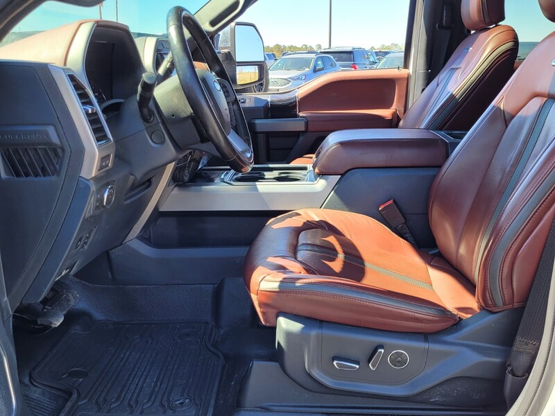 2022 Ford F-350 Platinum photo 5