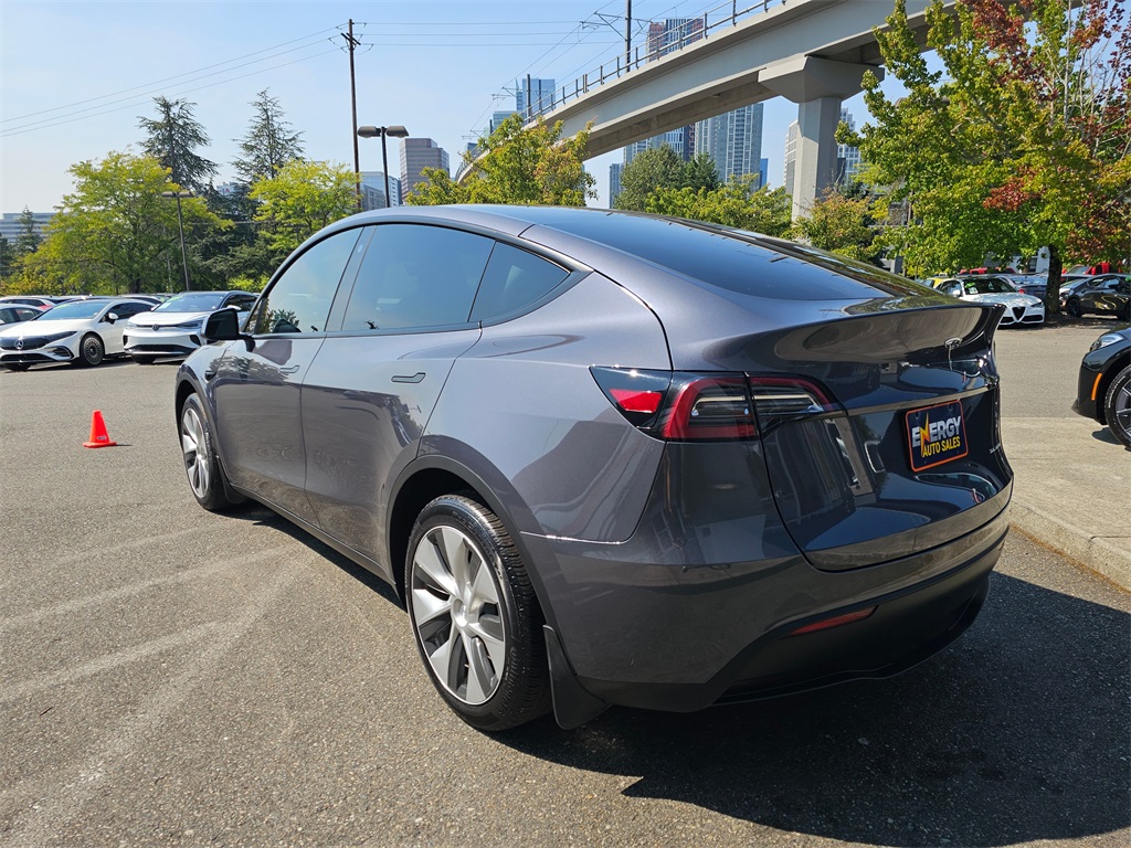 2023 Tesla Model Y Long Range photo 6
