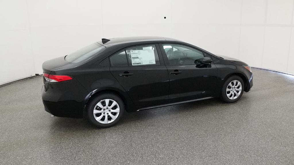 2025 Toyota Corolla LE photo 24