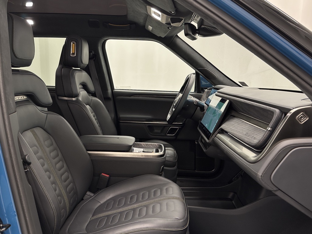 2022 Rivian R1T Launch Edition photo 16