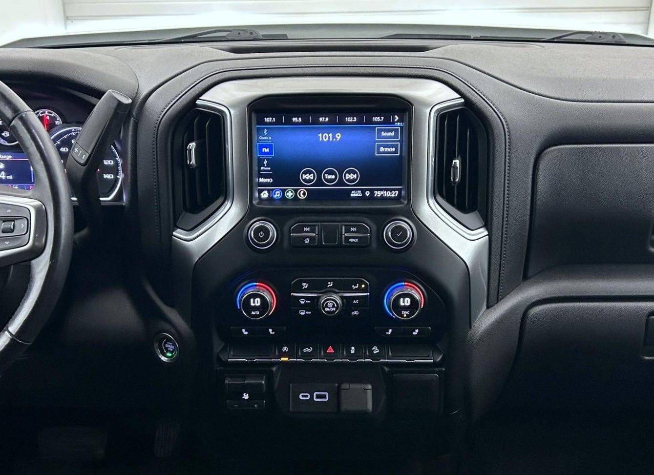 2020 Chevrolet Silverado 1500 RST photo 10