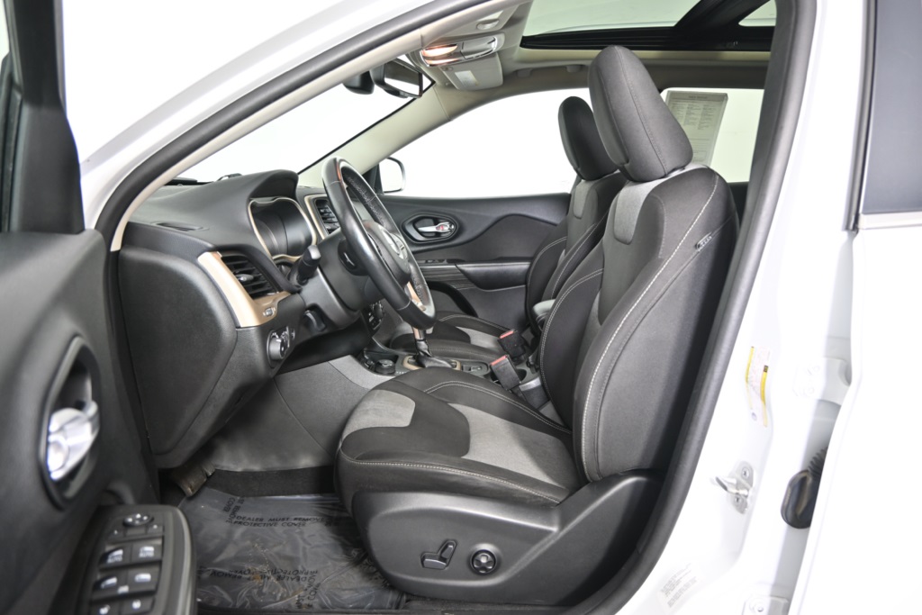 2014 Jeep Cherokee Latitude photo 18