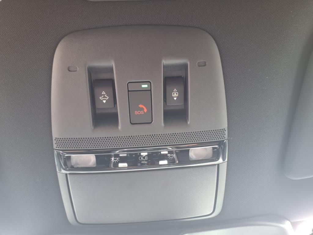 2025 Nissan Armada Platinum Reserve photo 6