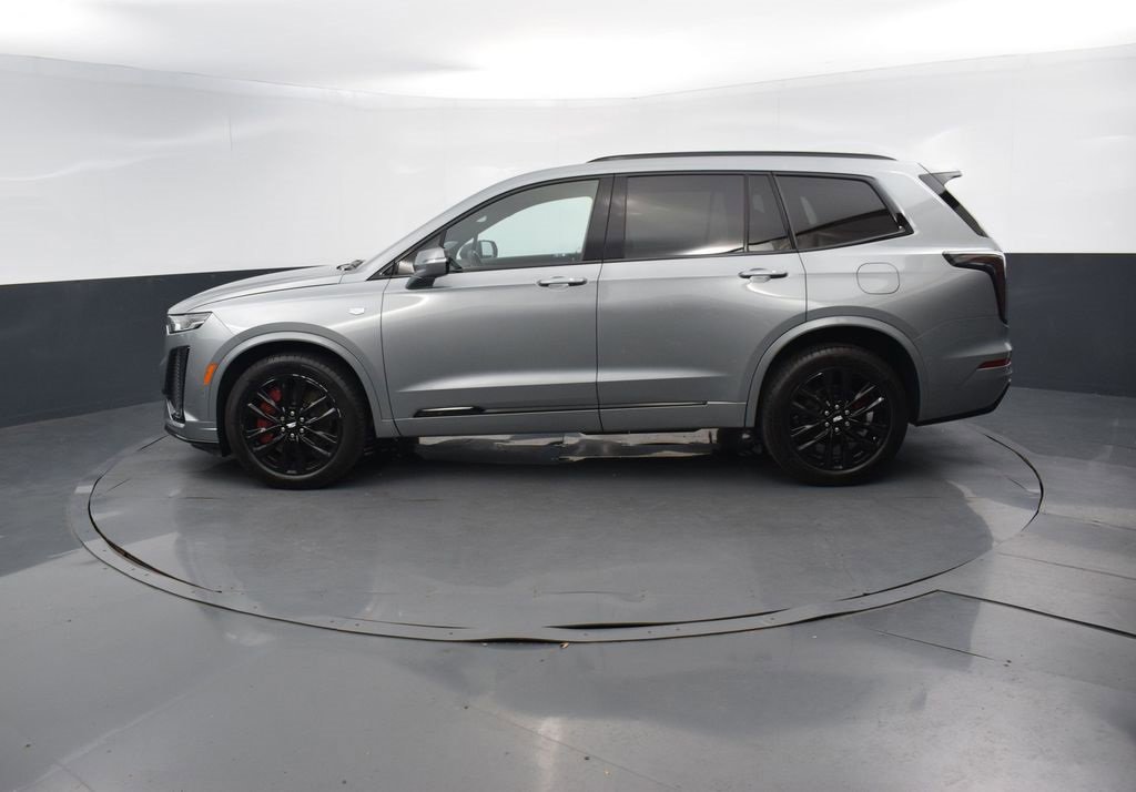 2024 Cadillac XT6 Sport photo 2