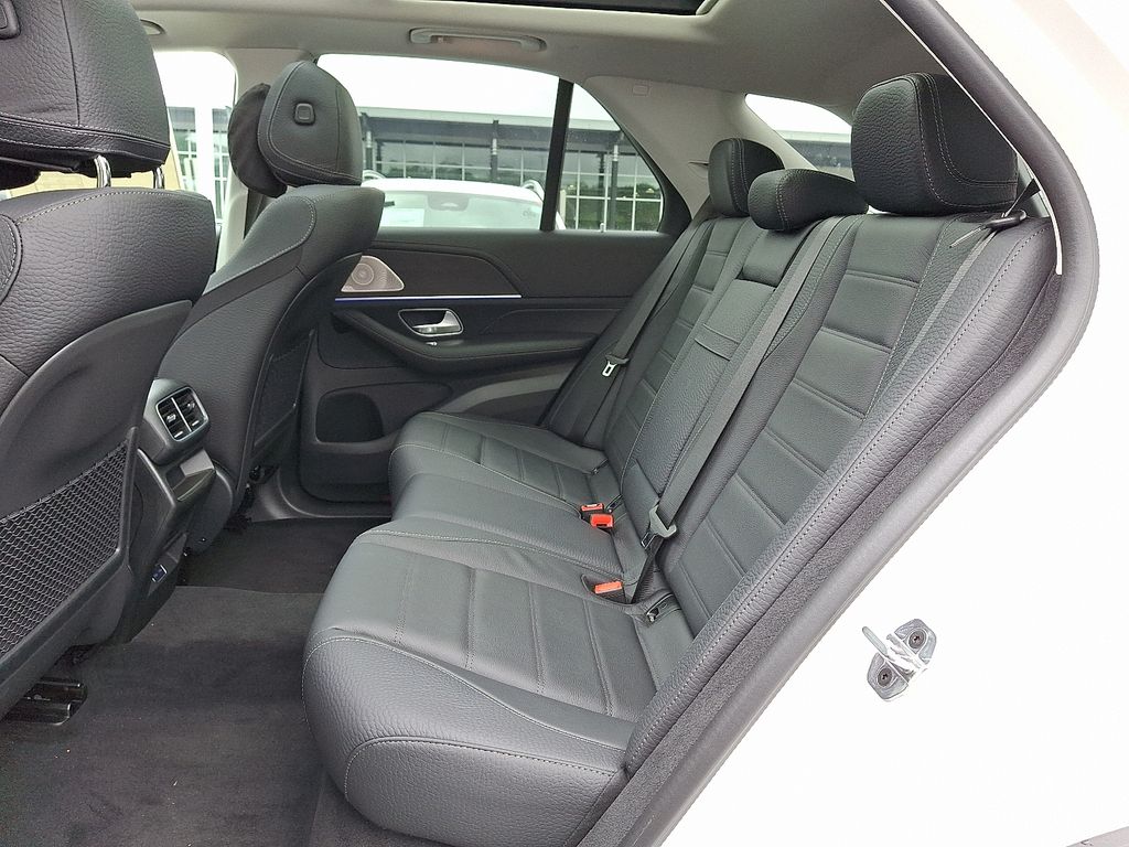 2025 Mercedes Benz GLE 450 4MATIC photo 5
