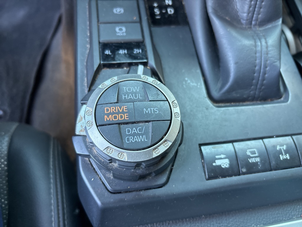 2024 Toyota Tacoma TRD Off-Road photo 8
