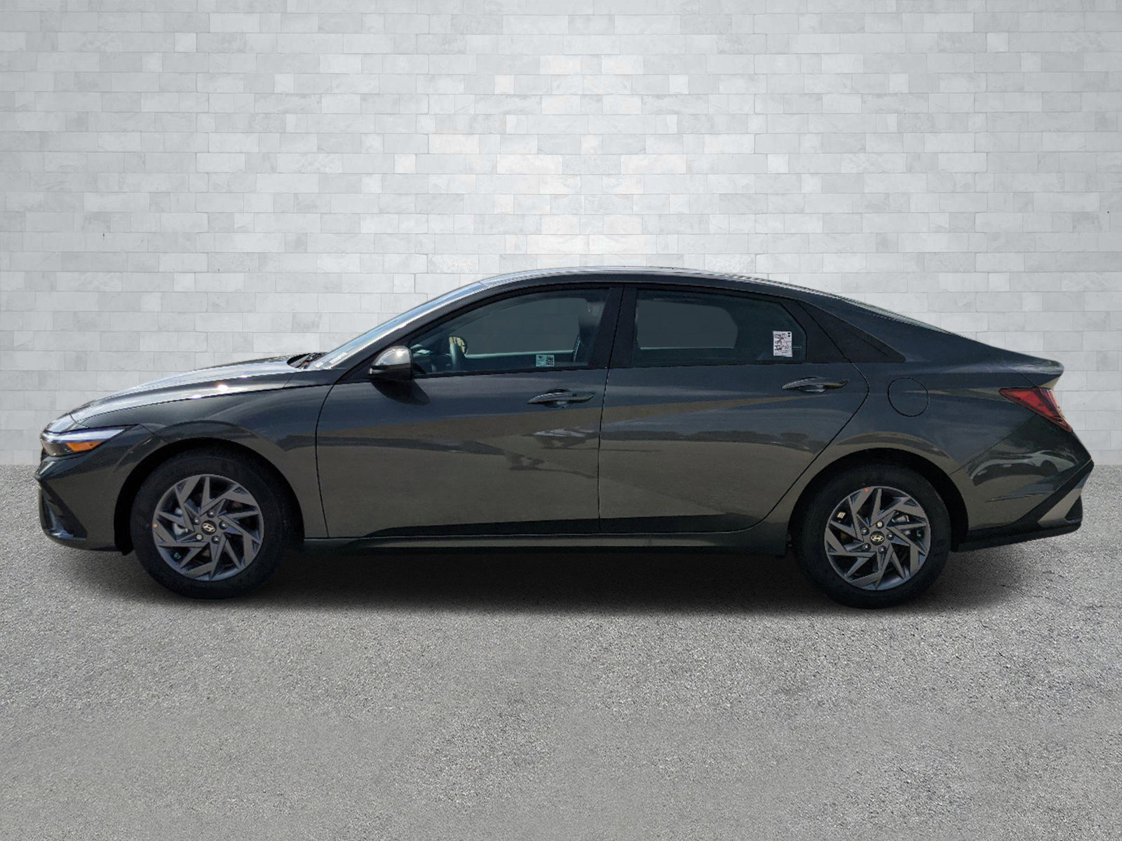 2025 Hyundai Elantra SEL Sport photo 7