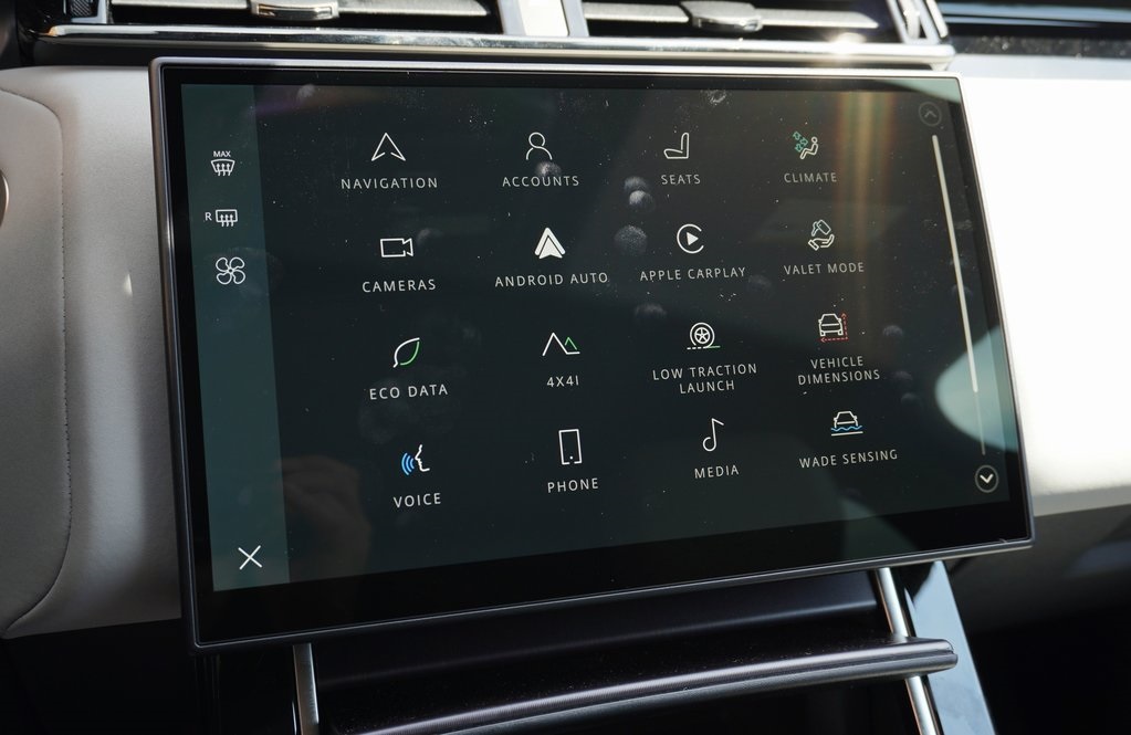 2026 LAND ROVER RANGE ROVER VELAR - Image 18