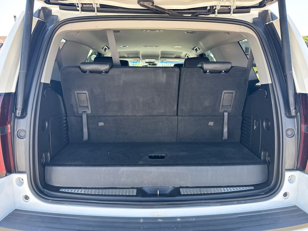 2019 Chevrolet Tahoe LT photo 18