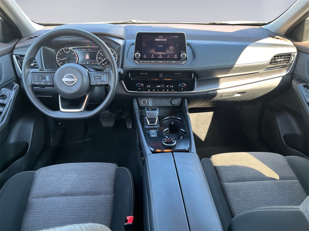 2022 Nissan Rogue SV photo 12