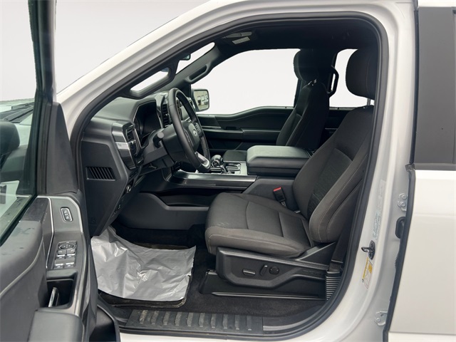 2023 Ford F-150 XLT photo 9