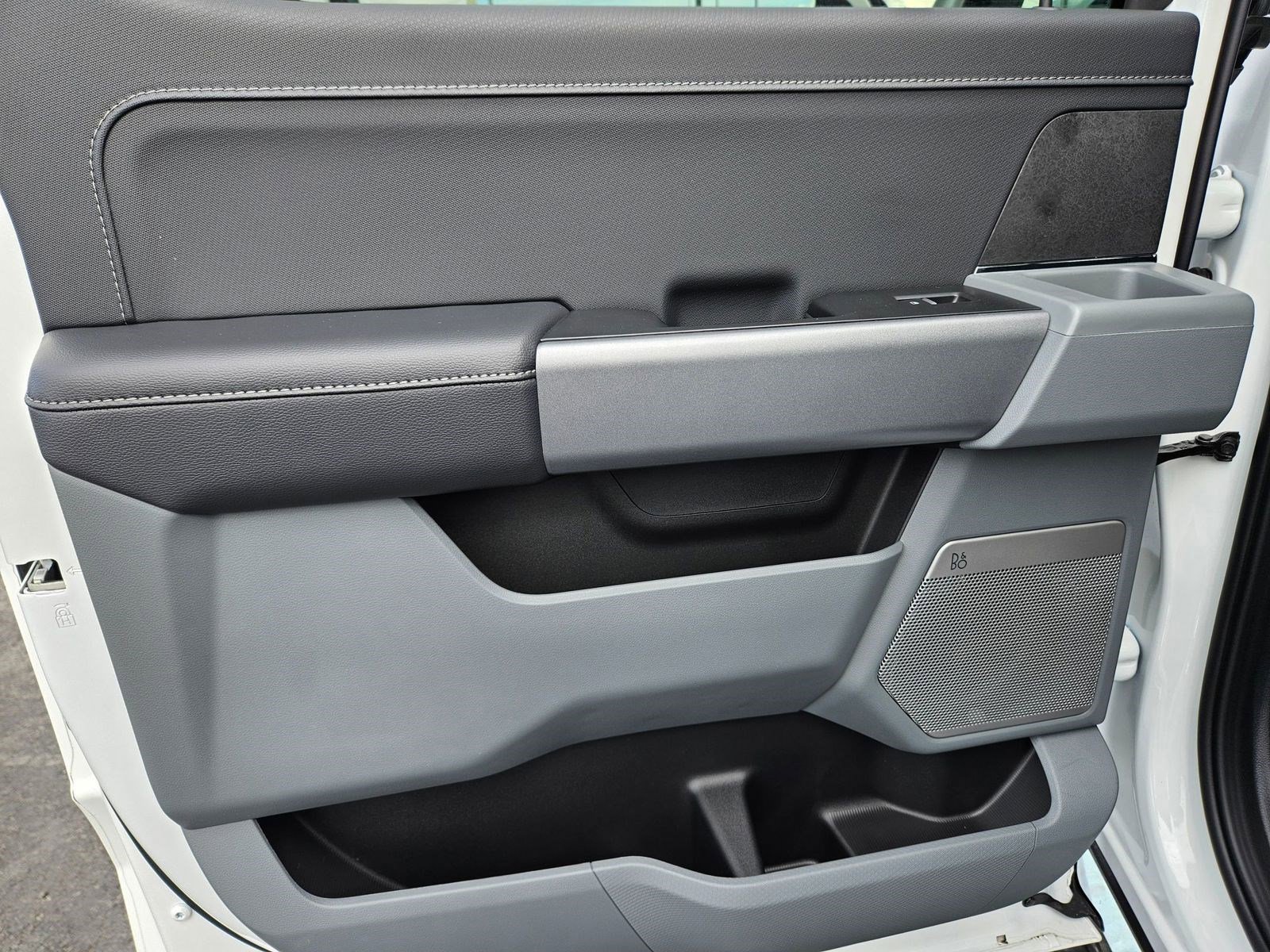 2025 Ford F-150 XLT photo 12