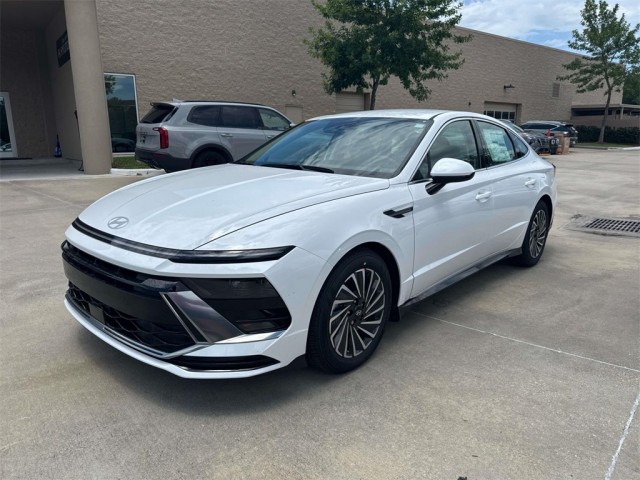 2025 Hyundai Sonata Hybrid