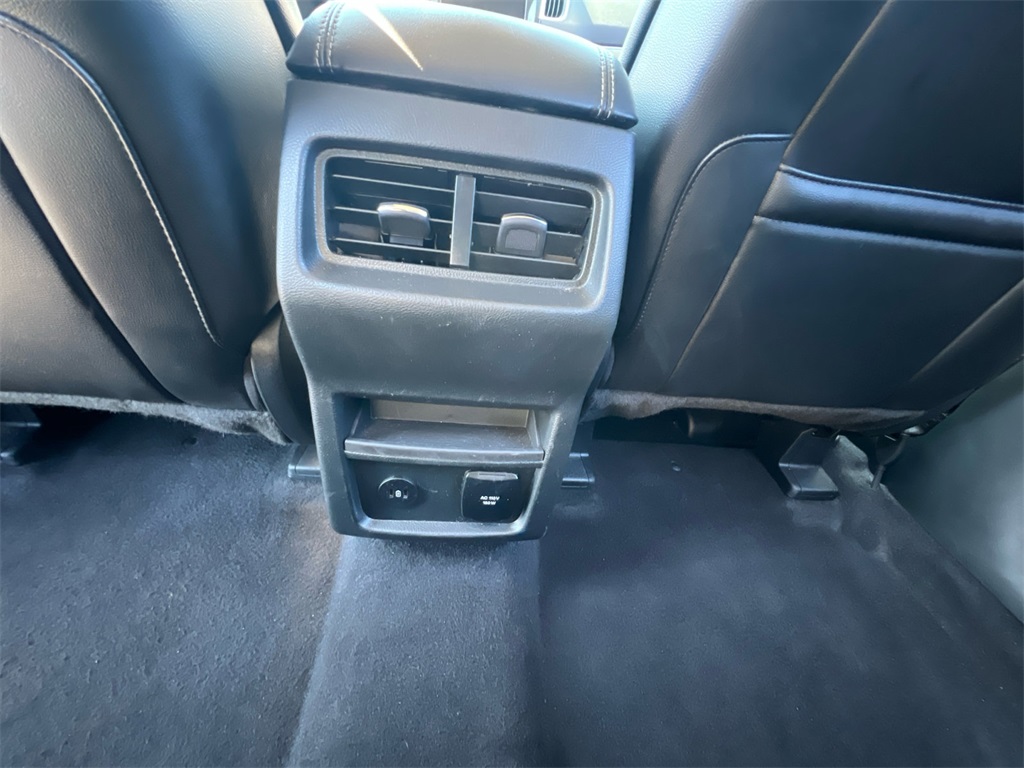 2024 Ford Edge Titanium photo 28