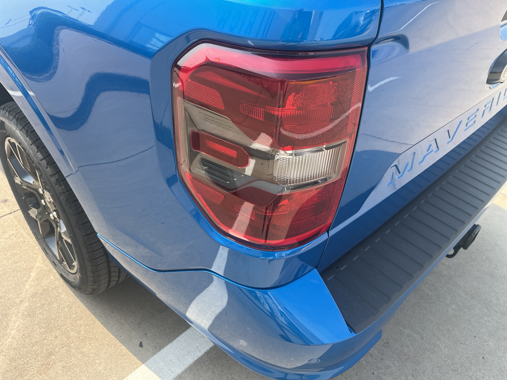 2025 Ford Maverick photo 13