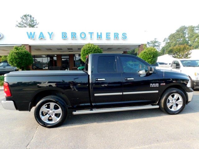 2017 RAM 1500 BIG HORN 4X4 QUAD CAB 6 ft4