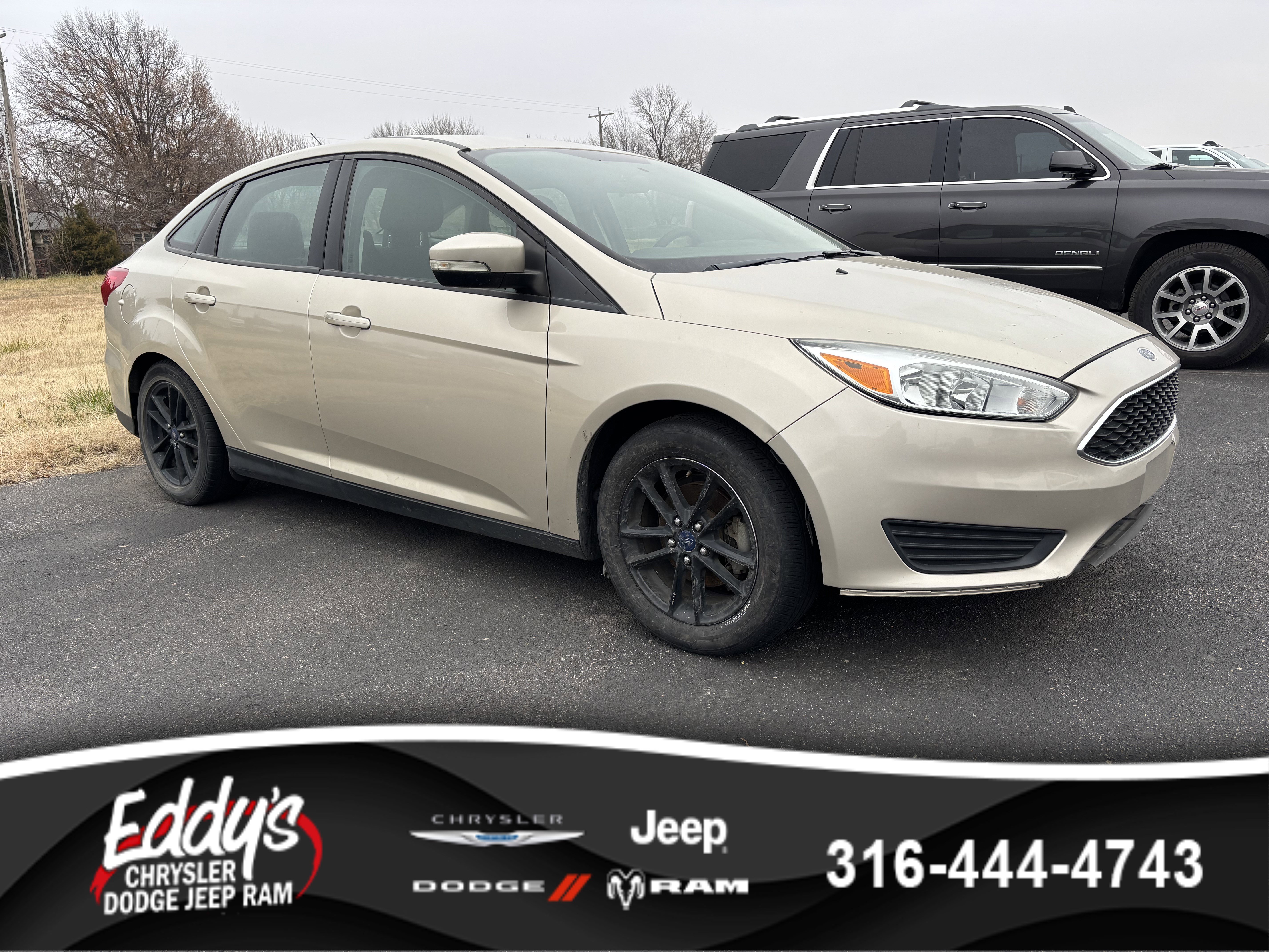 2017 Ford Focus SE's photo