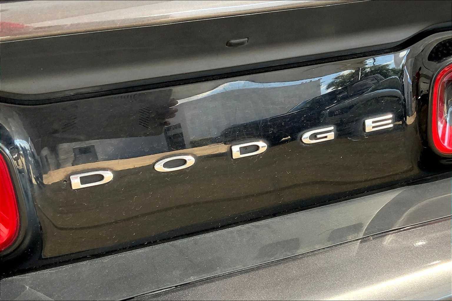 2020 Dodge Challenger SXT photo 9