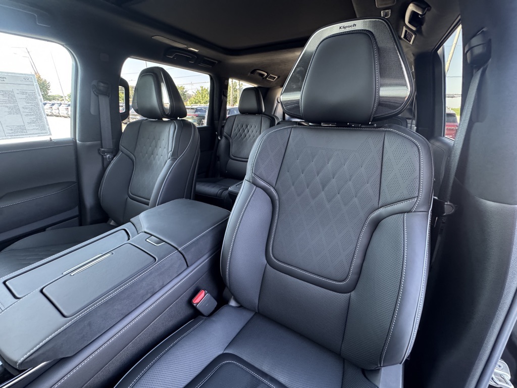 2026 Infiniti QX80 photo 12
