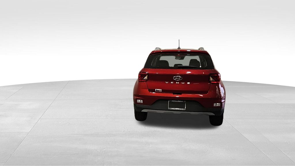 2025 Hyundai Venue SEL photo 4