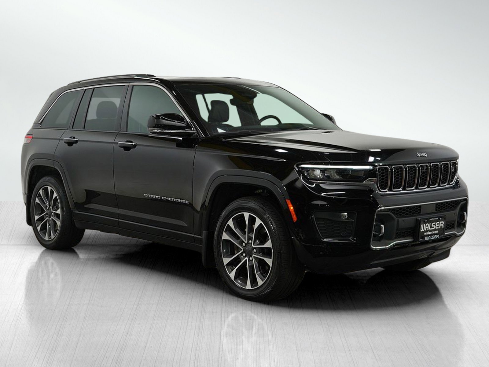 2022 Jeep Grand Cherokee Overland photo 5