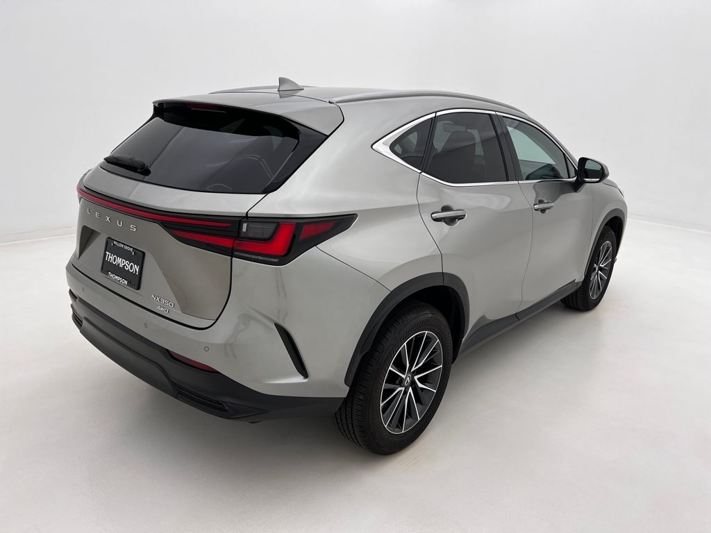 2025 Lexus NX 350 photo 5