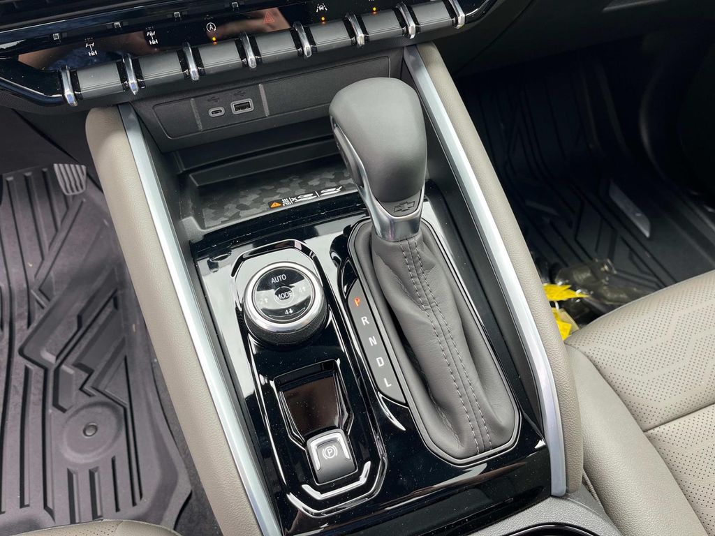 2025 Chevrolet Colorado ZR2 photo 23