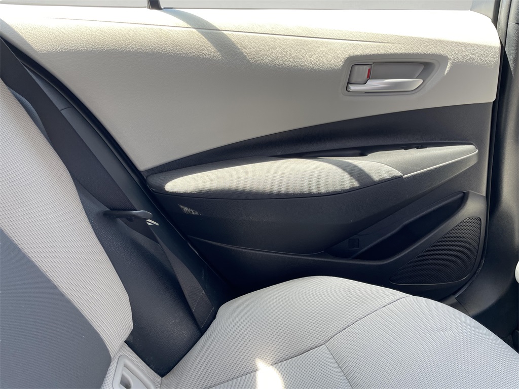 2021 Toyota Corolla LE photo 20